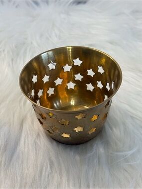 (134)Star Cutout Candle Holder - Gold Finish